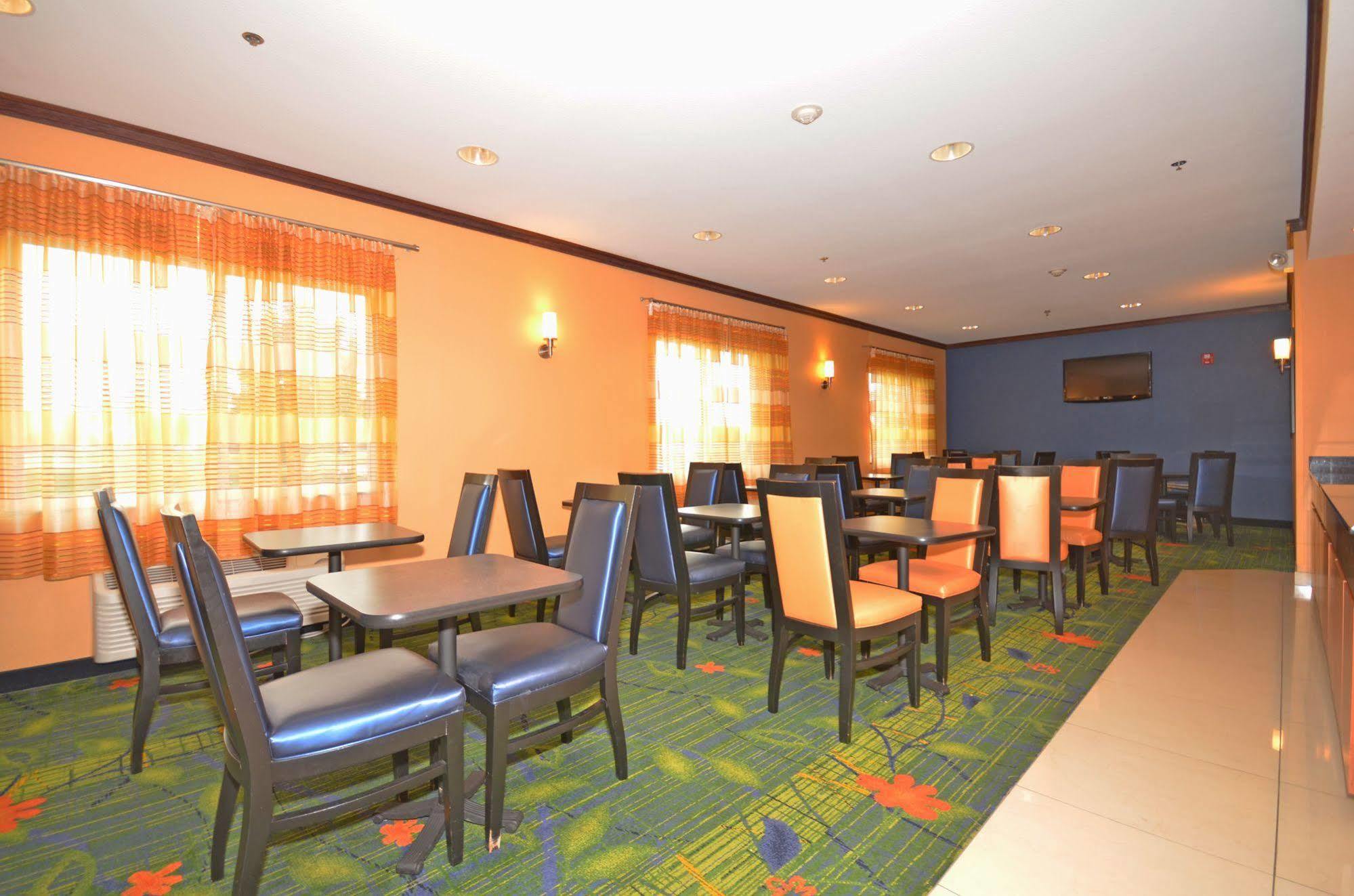 Fairfield Inn & Suites Джефферсон-Сіті Екстер'єр фото